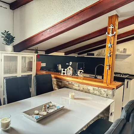 Knezevic * Crikvenica